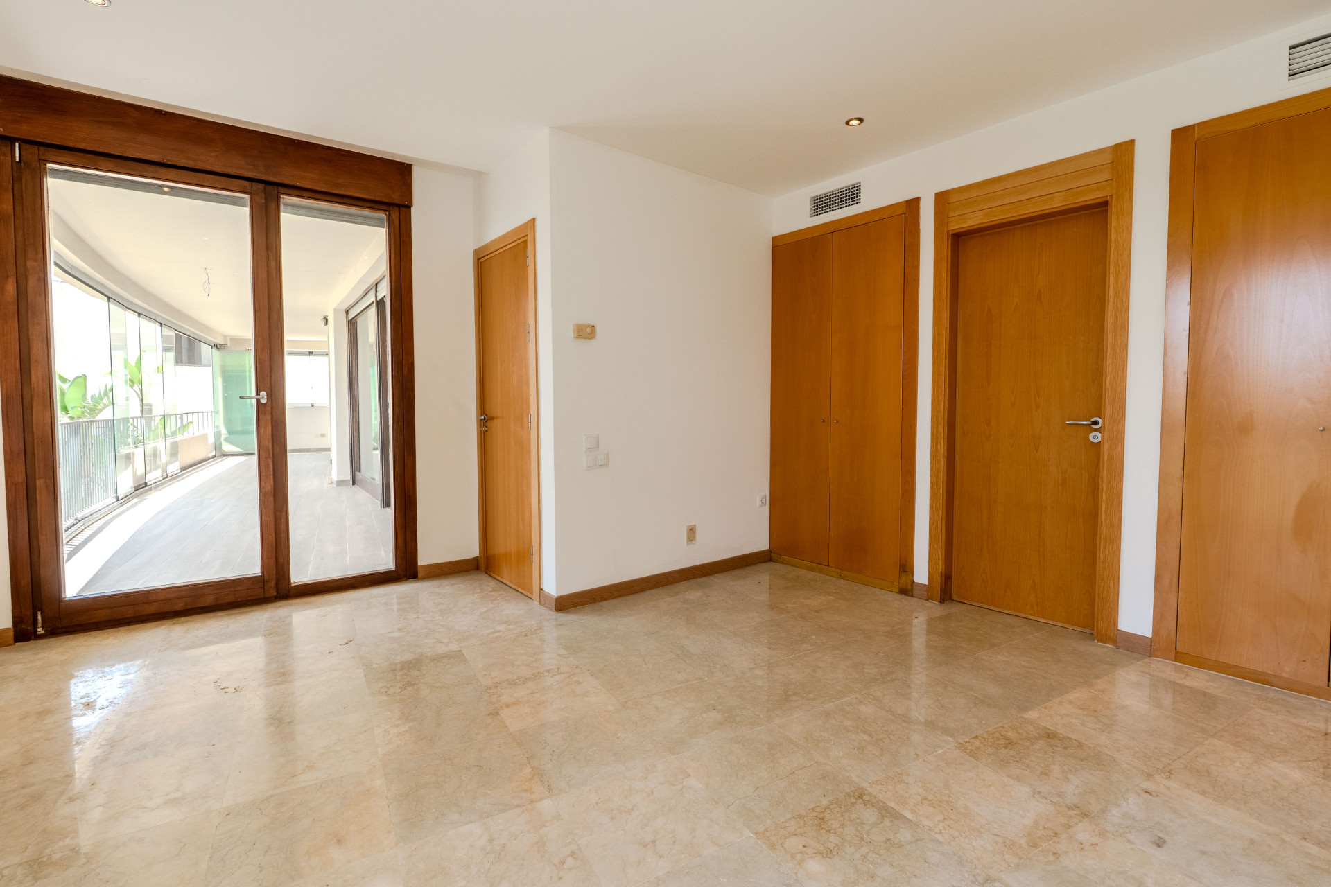 3 Bedroom Apartment in Marbella - Photo 20