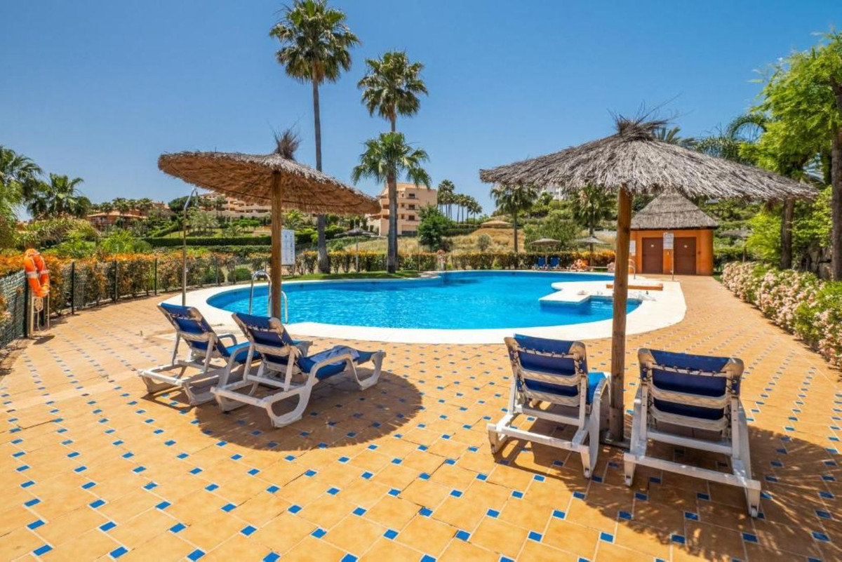 2 Bedroom Apartment in Estepona - Foto 21