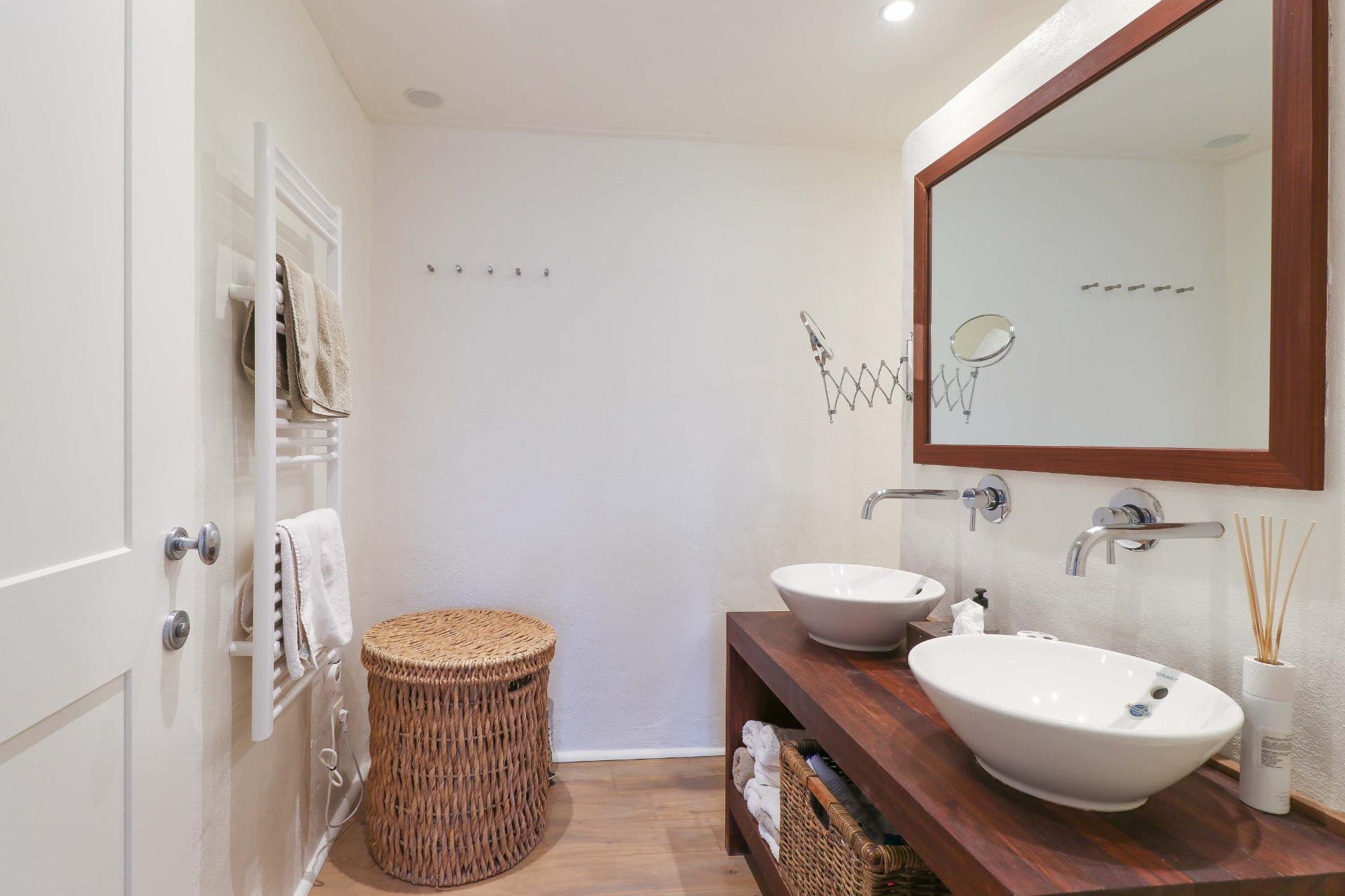 4 Bedroom Villa in Estepona - Photo 15