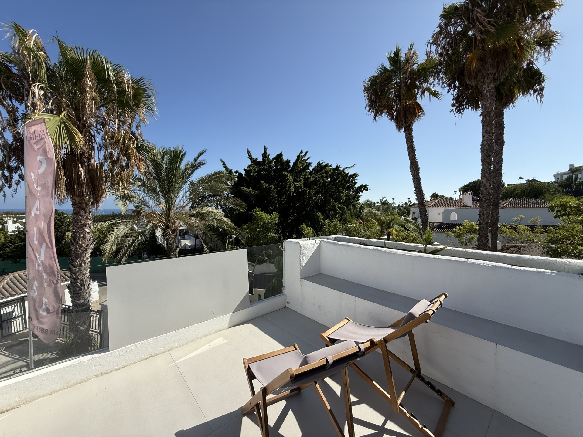 3 Bedroom Penthouse in Estepona - Photo 2
