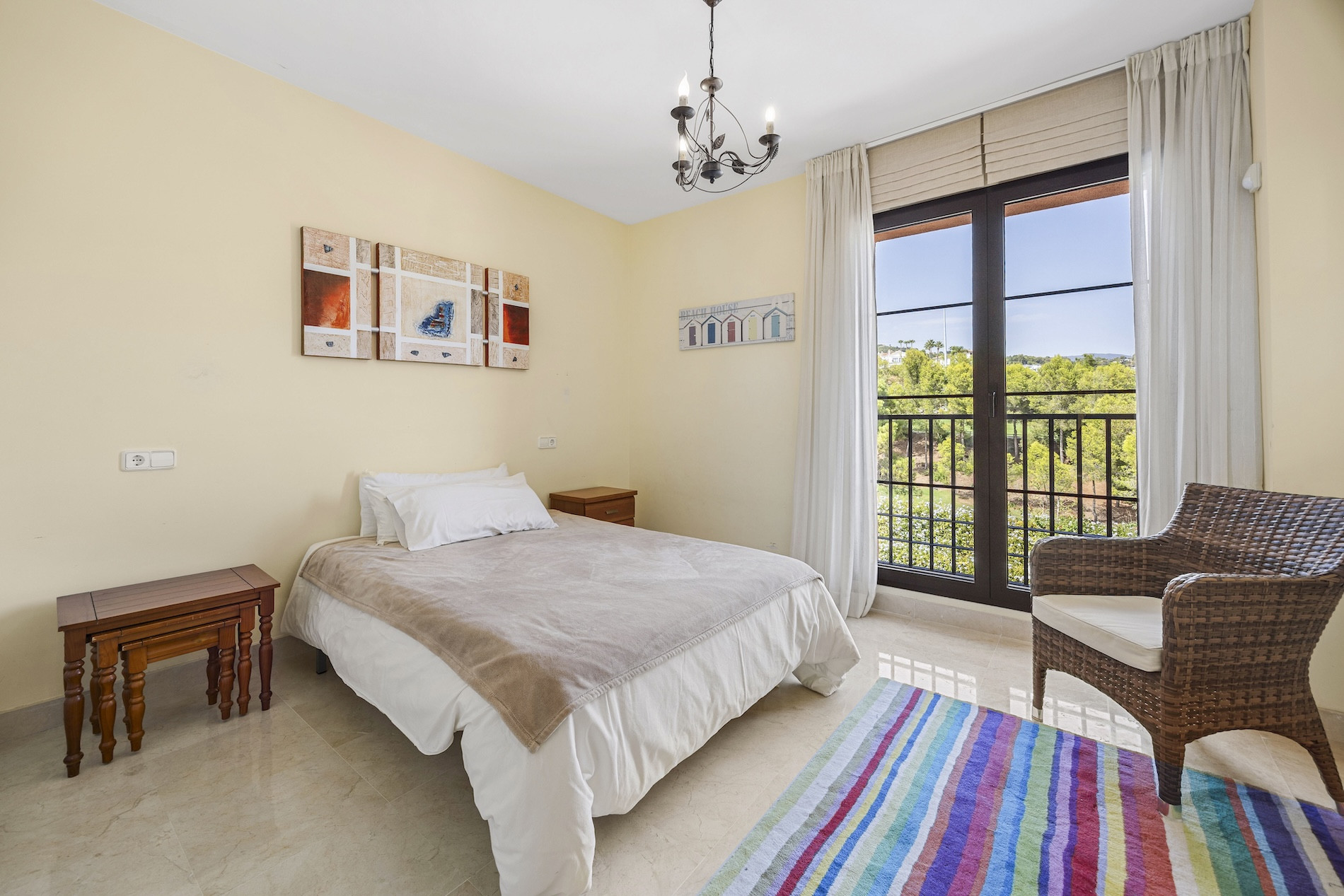 3 Bedroom Penthouse in Benahavís - Photo 22