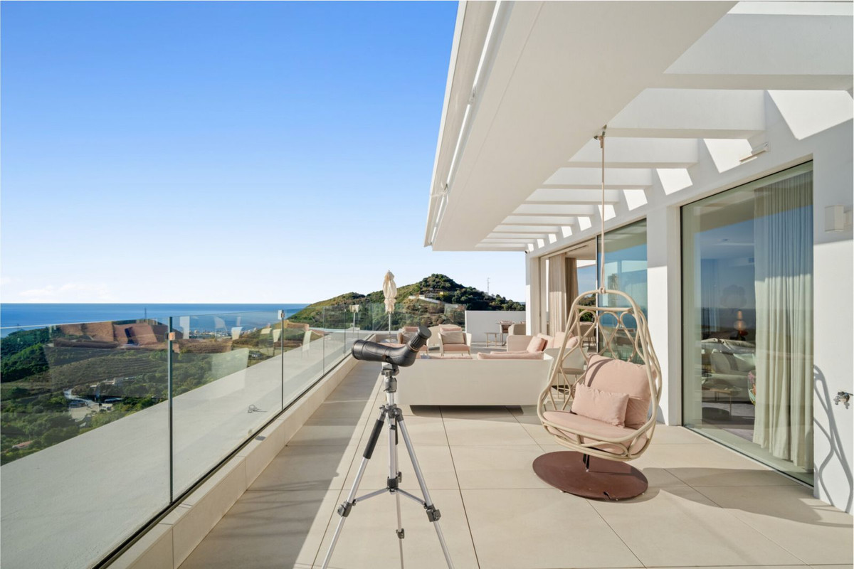 Piso de 3 dormitorios con piscina en Málaga – Foto 4