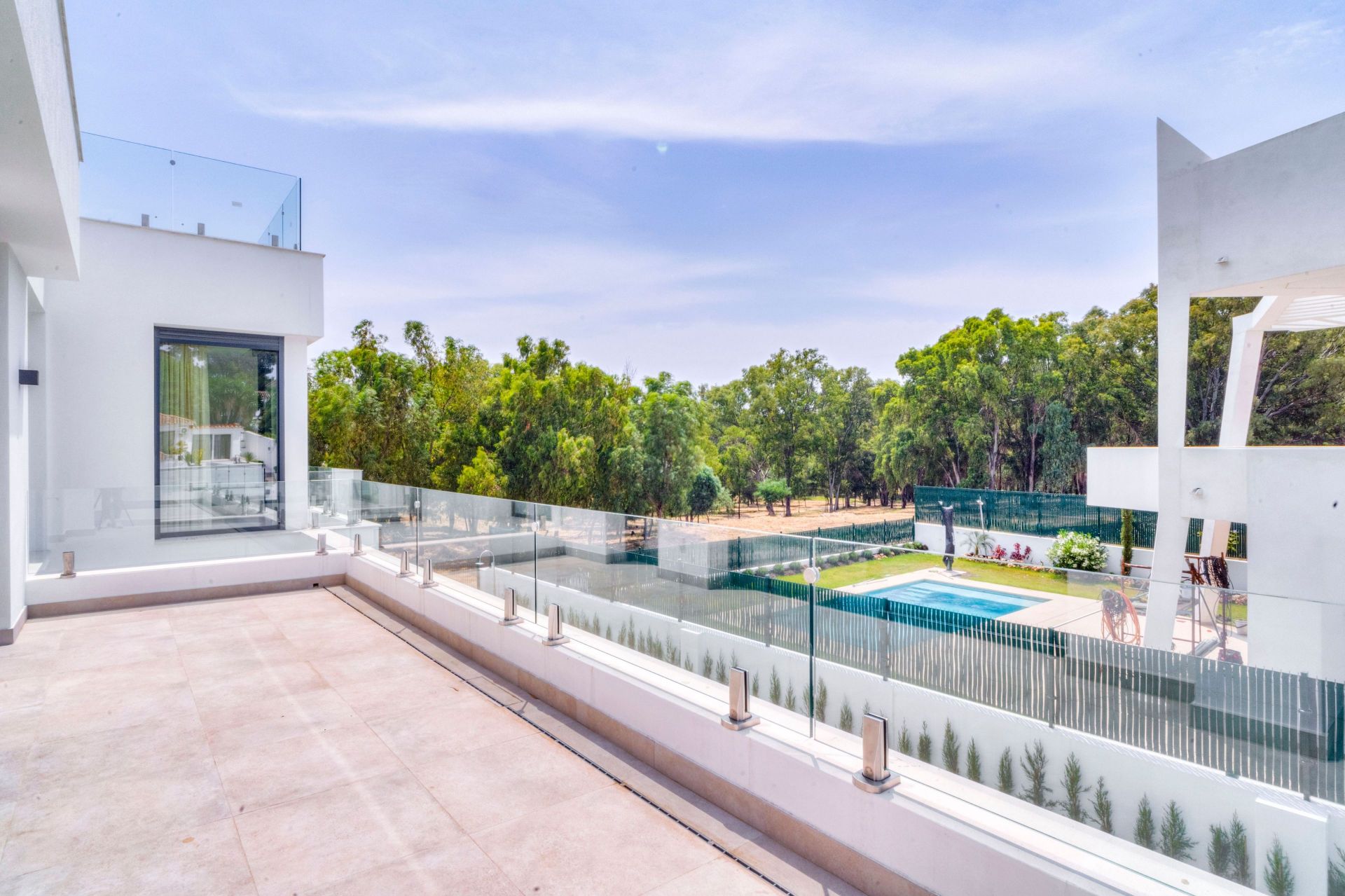 5 Bedroom Villa in Estepona - Photo 48