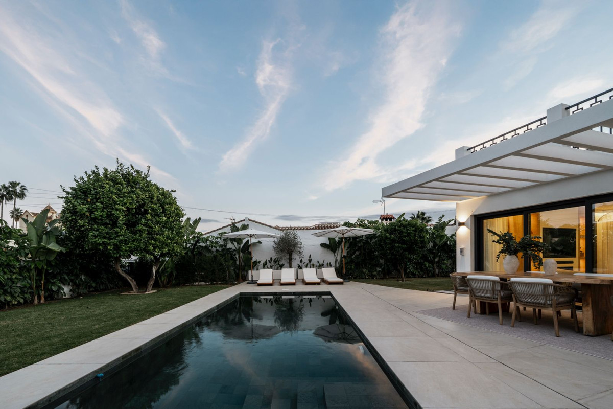 5 Bedroom Villa in San Pedro de Alcántara - Photo 22