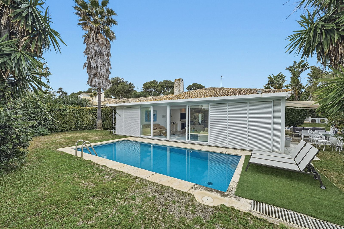 7 Bedroom Villa in Marbella - Photo 23