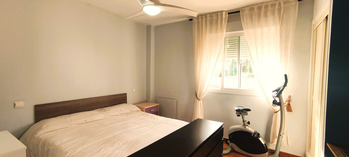 2 Bedroom Apartment in Marbella - Photo 24