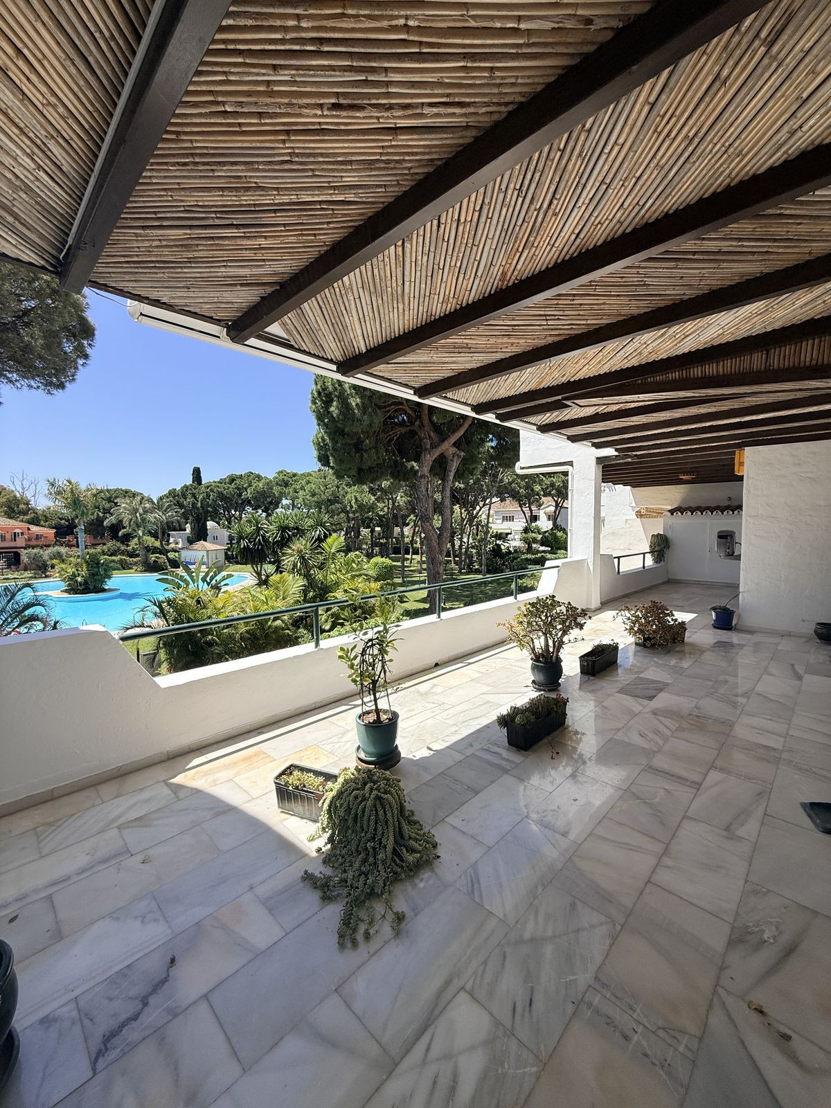 3 Bedroom Apartment in Estepona - Foto 3