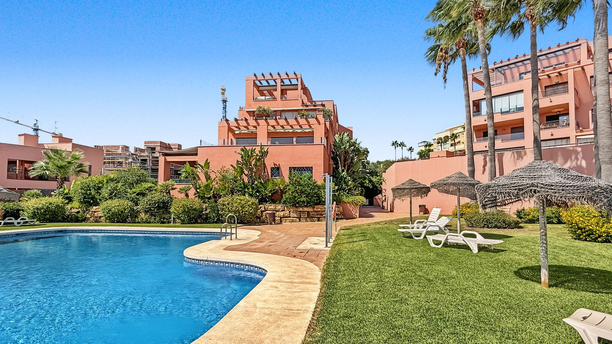 2 Bedroom Apartment in Mijas
