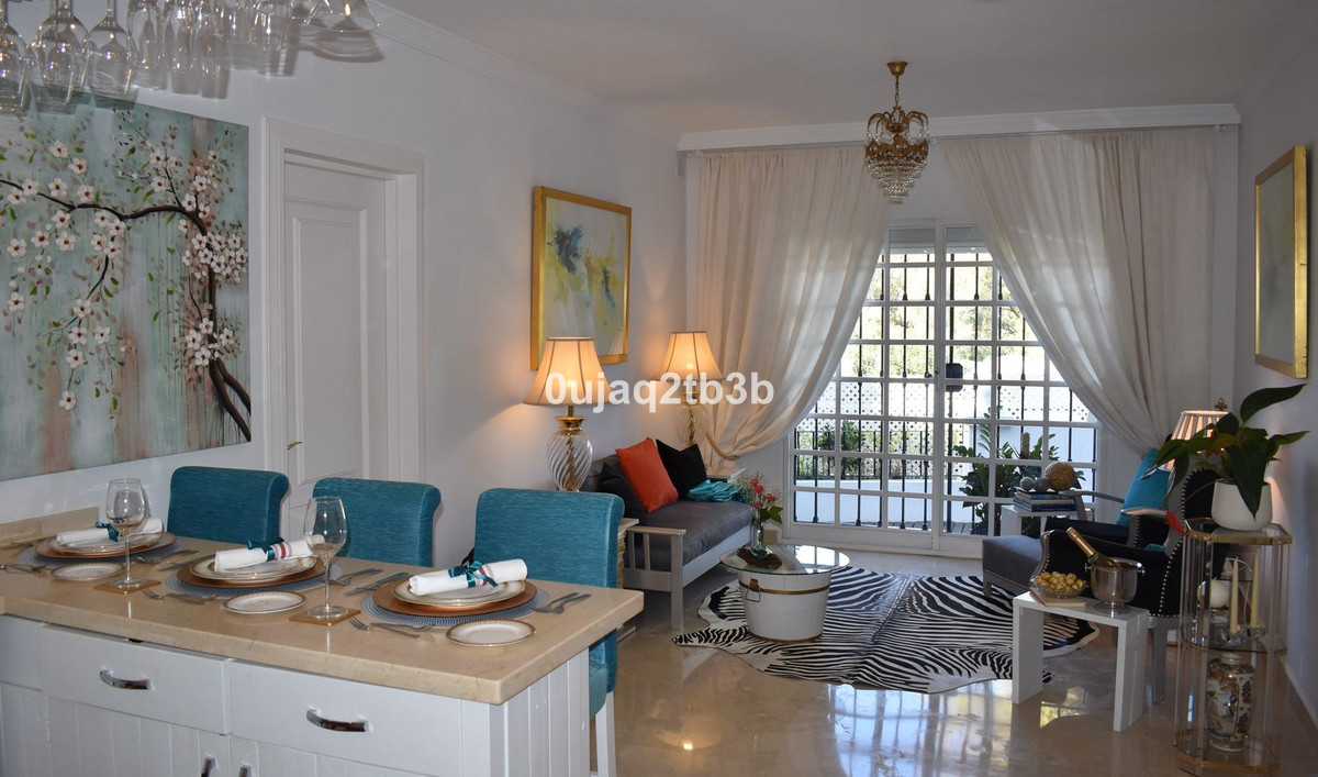 2 Bedroom Townhouse in Marbella - Photo 9