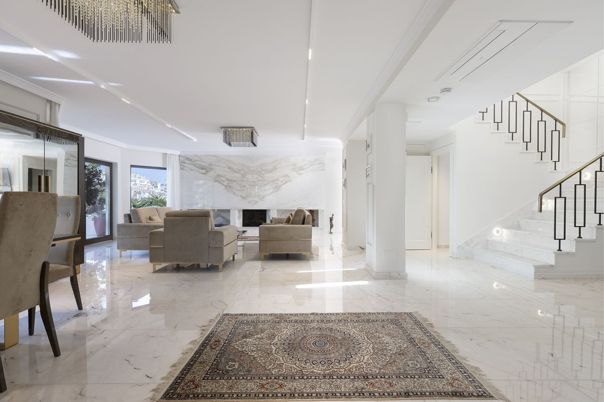 6 Bedroom Villa in Mijas - Photo 19