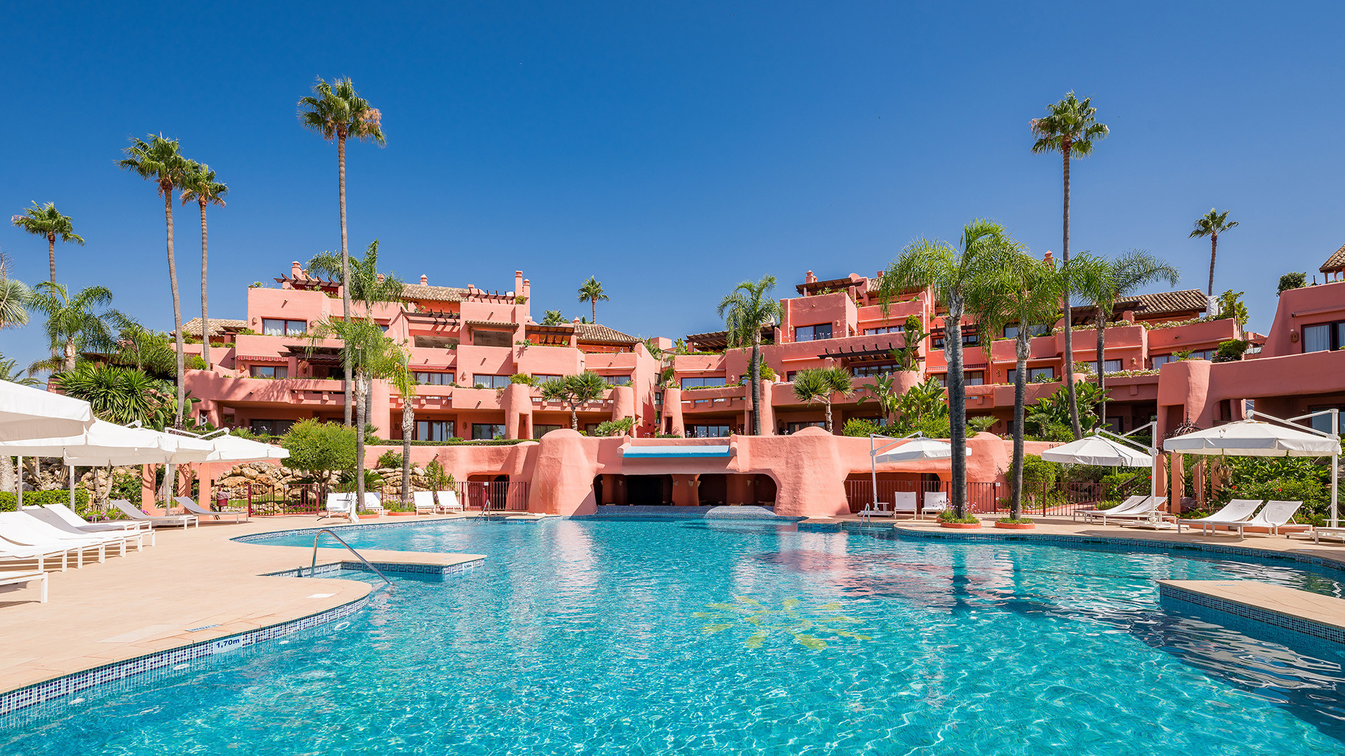 3 Bedroom Apartment in Estepona - Photo 25