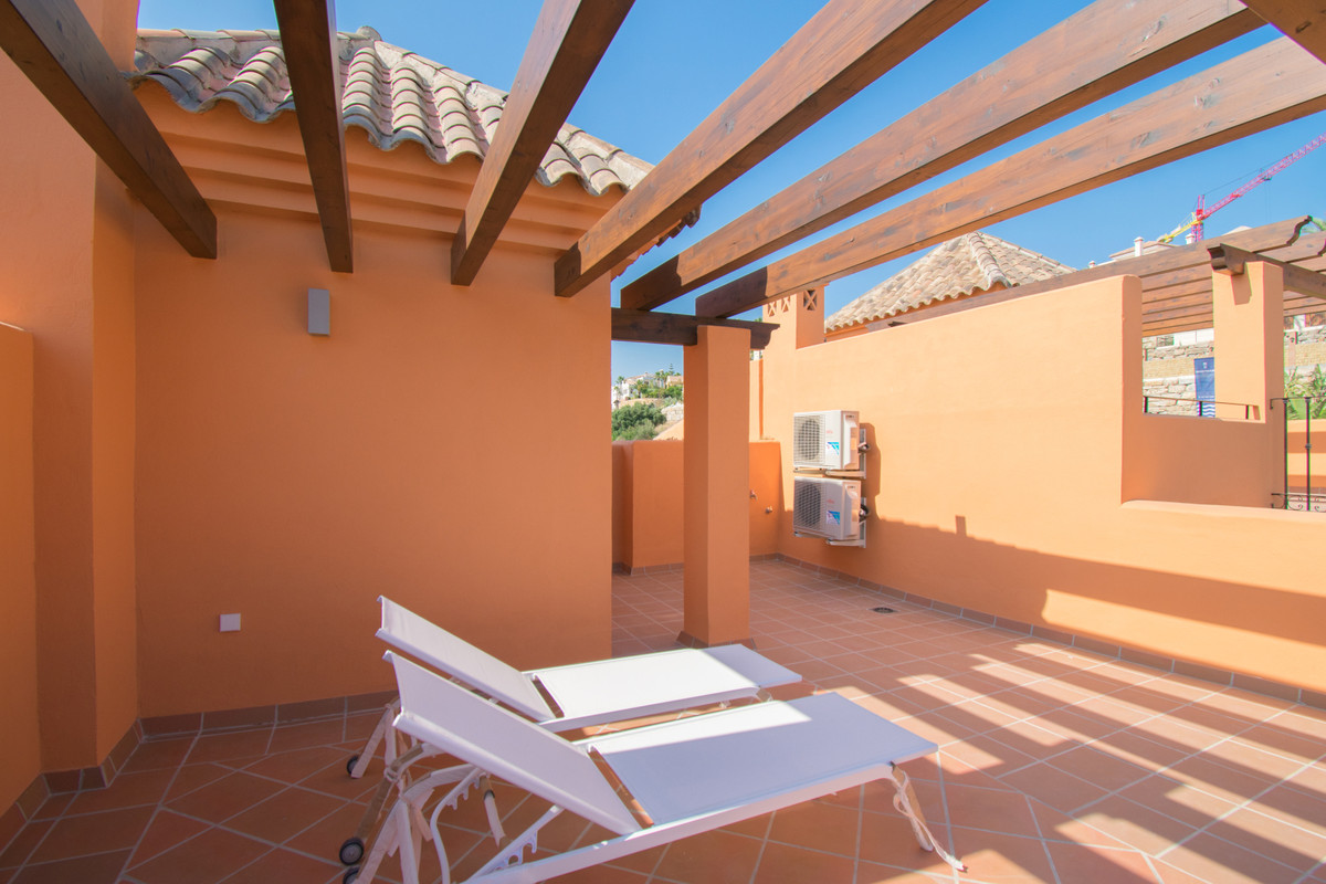 3 Bedroom Townhouse in Estepona - Photo 33