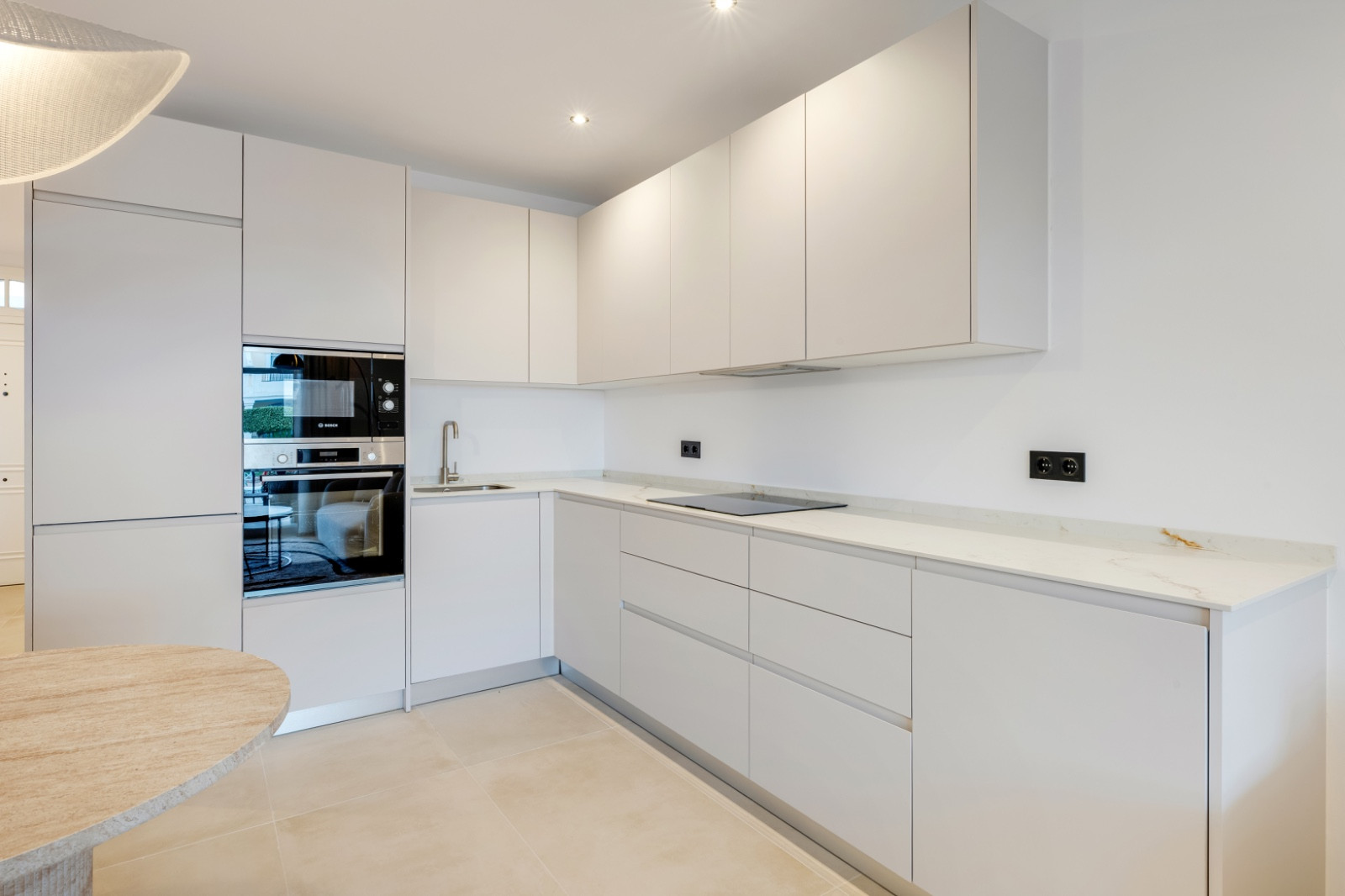 3 Bedroom Apartment in Marbella - Photo 10