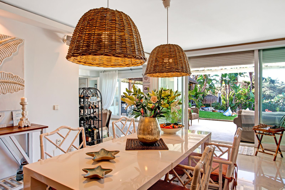 6 Bedroom Villa in Marbella - Photo 45