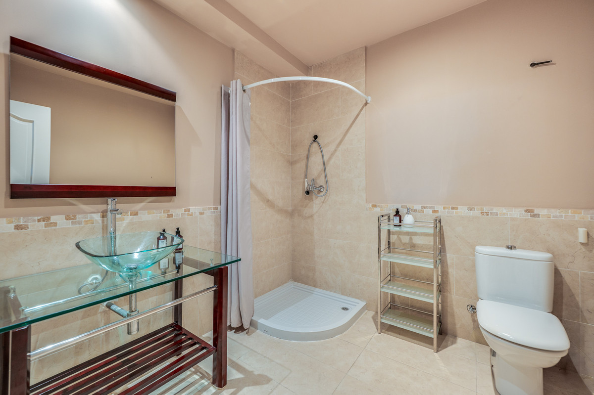 3 Bedroom Townhouse in Marbella - Photo 36