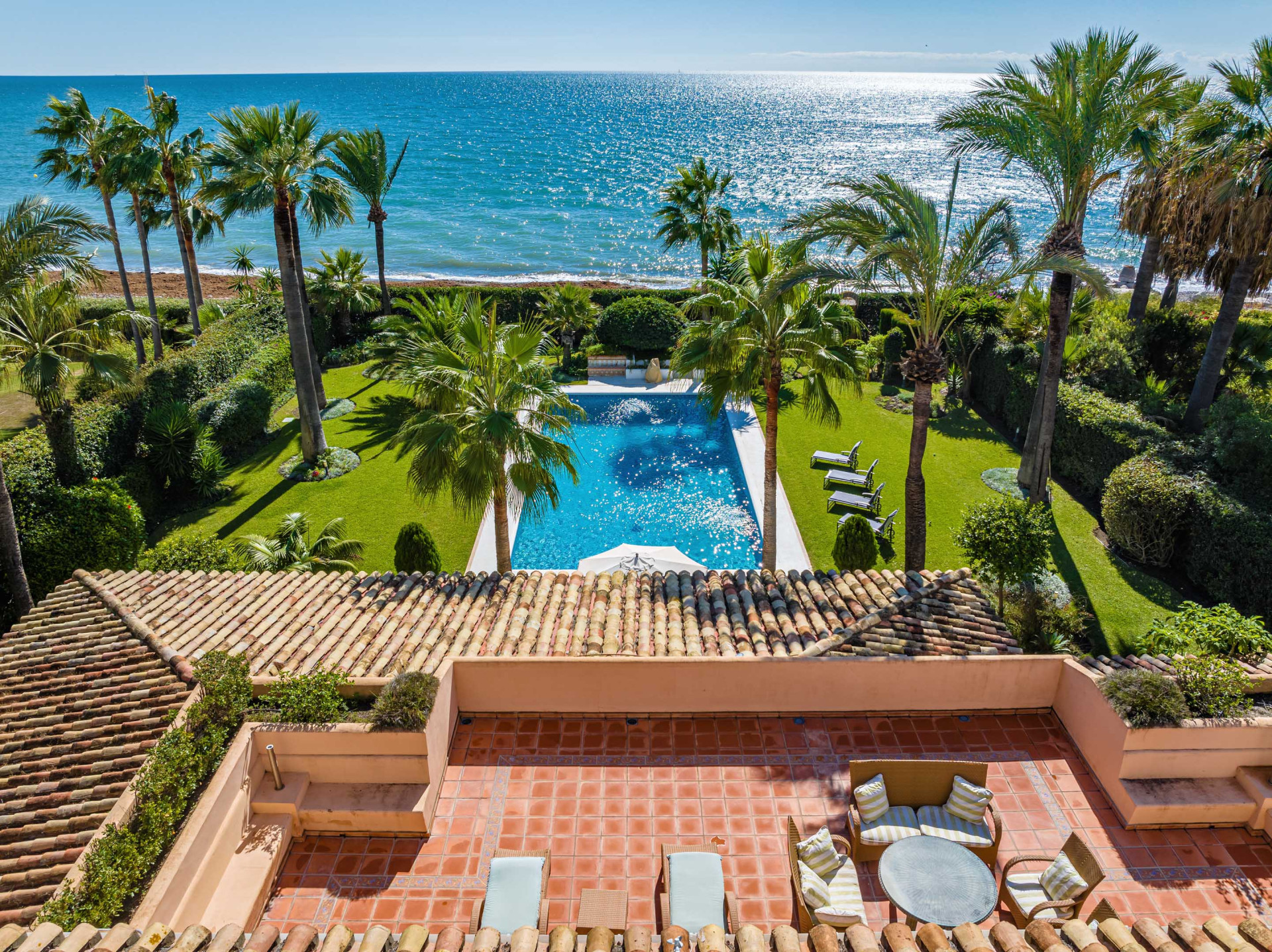 9 Bedroom Villa in Estepona - Фото 17