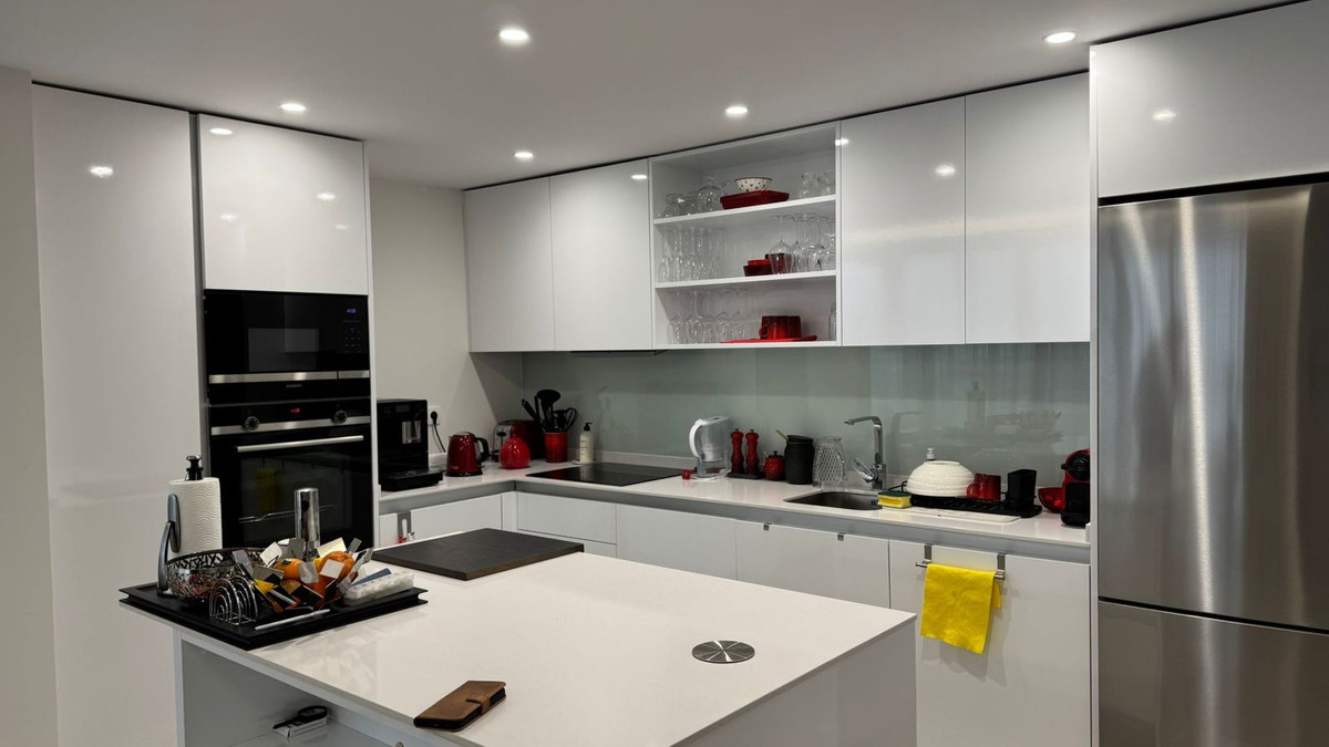 2 Bedroom Penthouse in Estepona - Foto 7