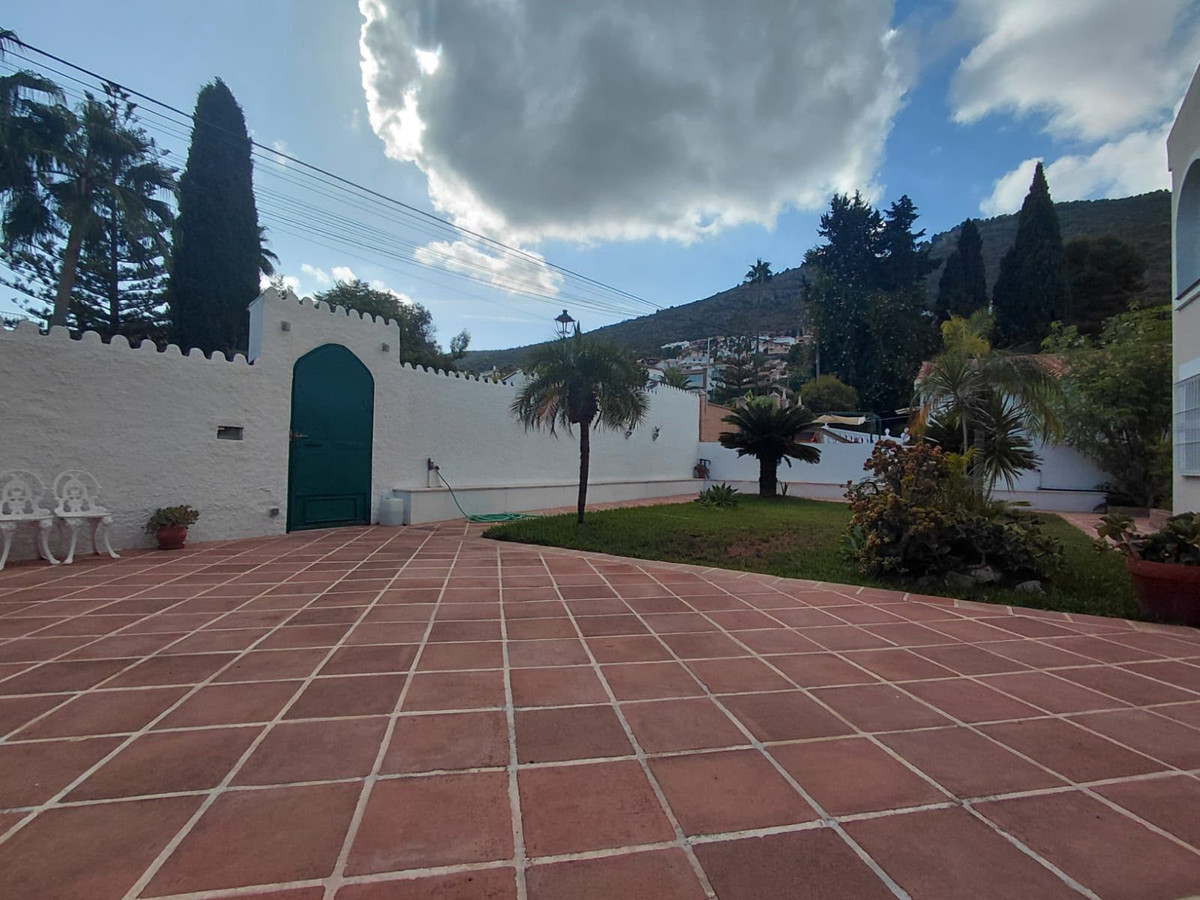 6 Bedroom Villa in Alhaurín de la Torre - Photo 10