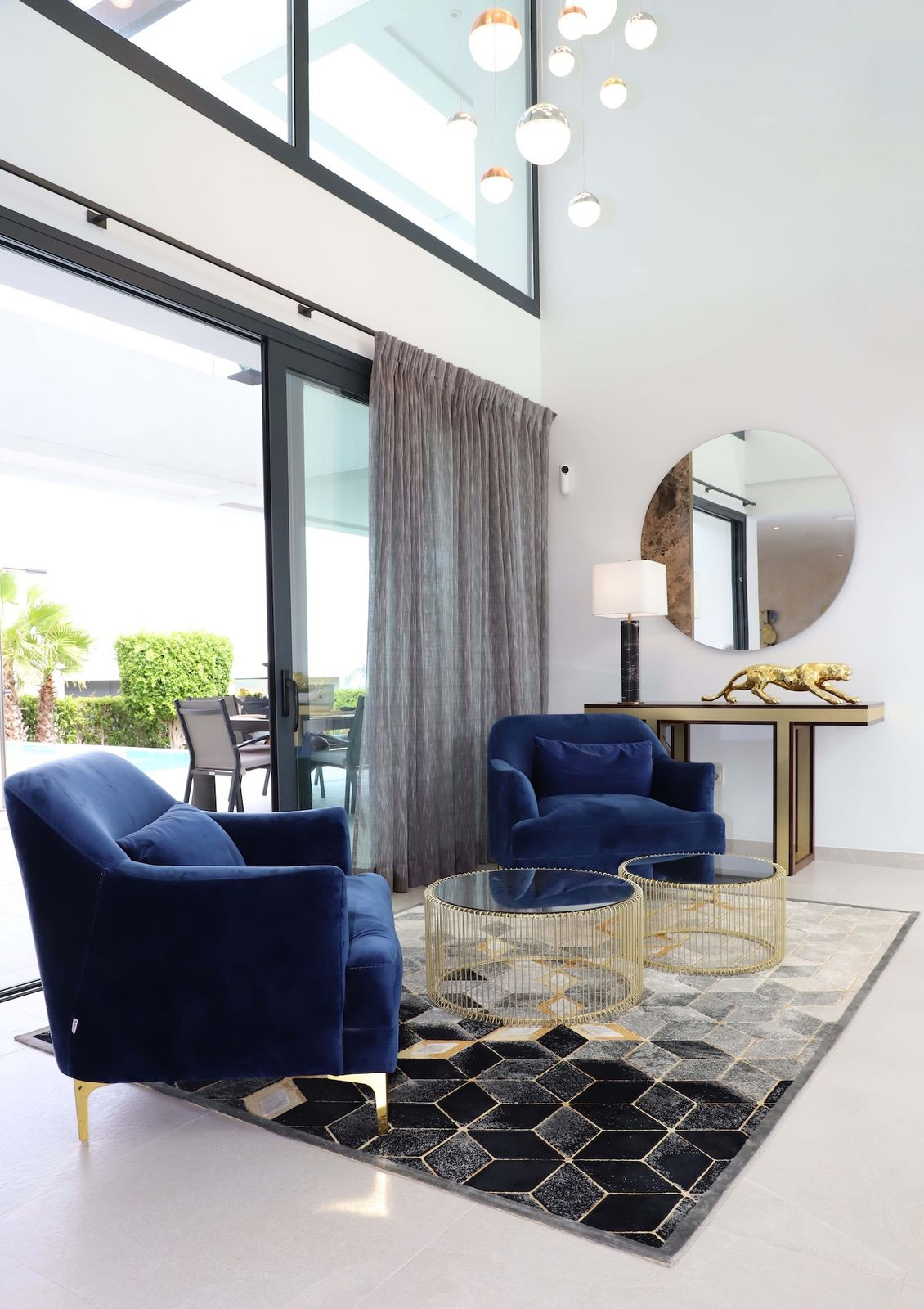 5 Bedroom Villa in Estepona - Photo 8
