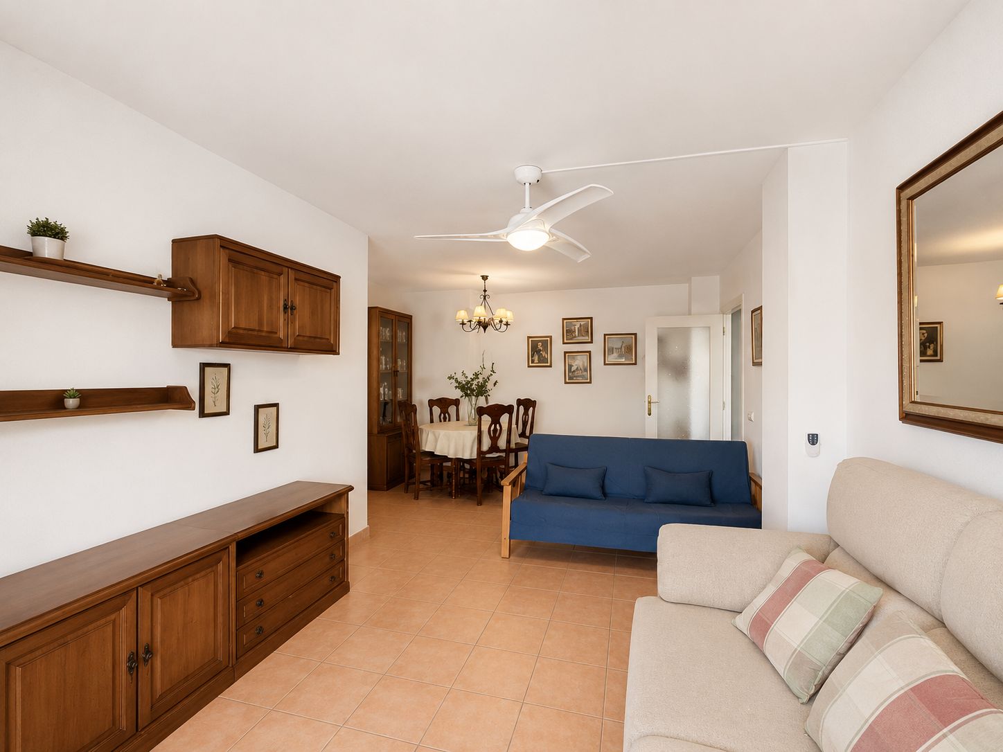 2 Bedroom Apartment in Fuengirola - Photo 7
