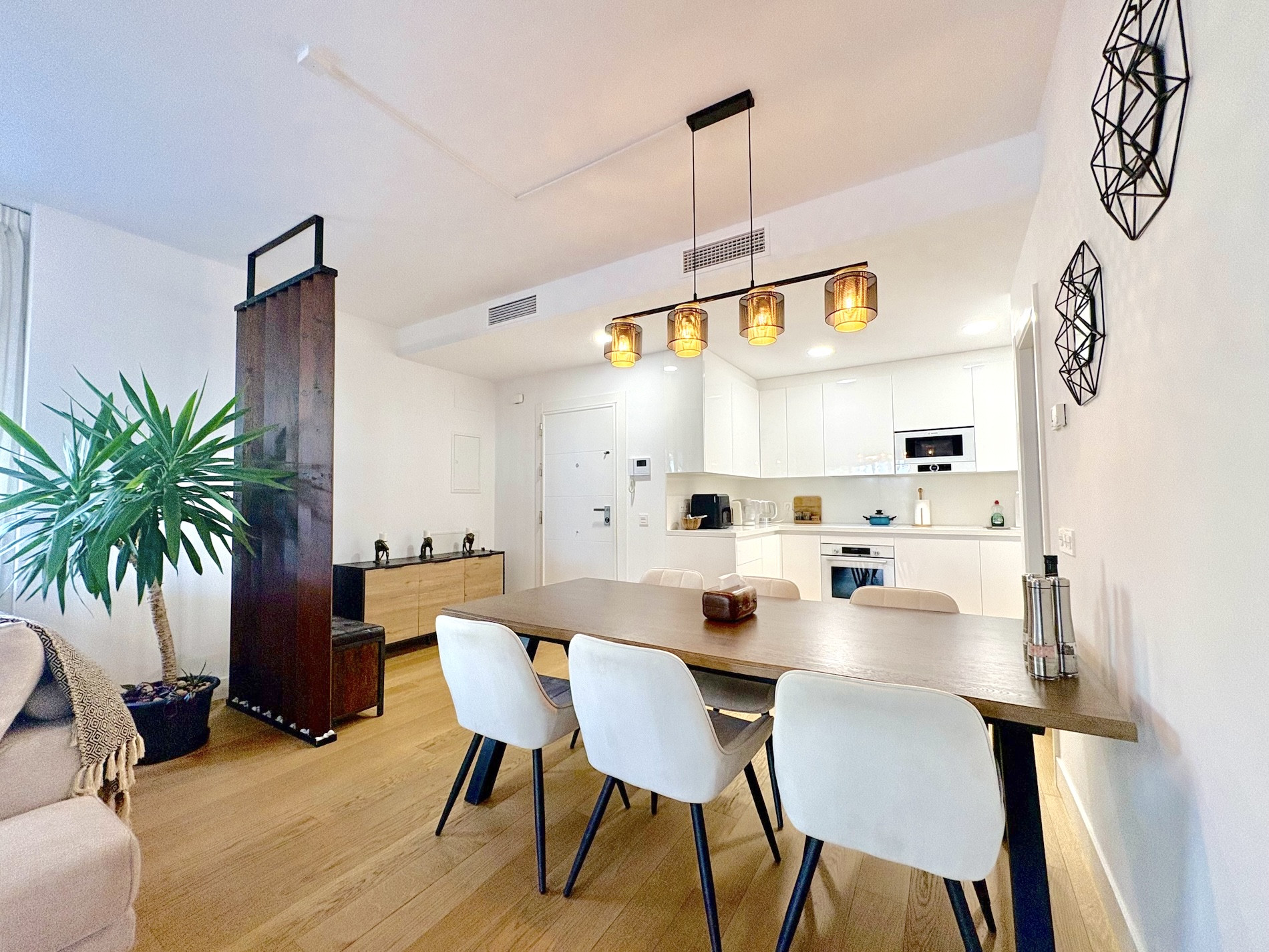 2 Bedroom Apartment in Mijas - Photo 17