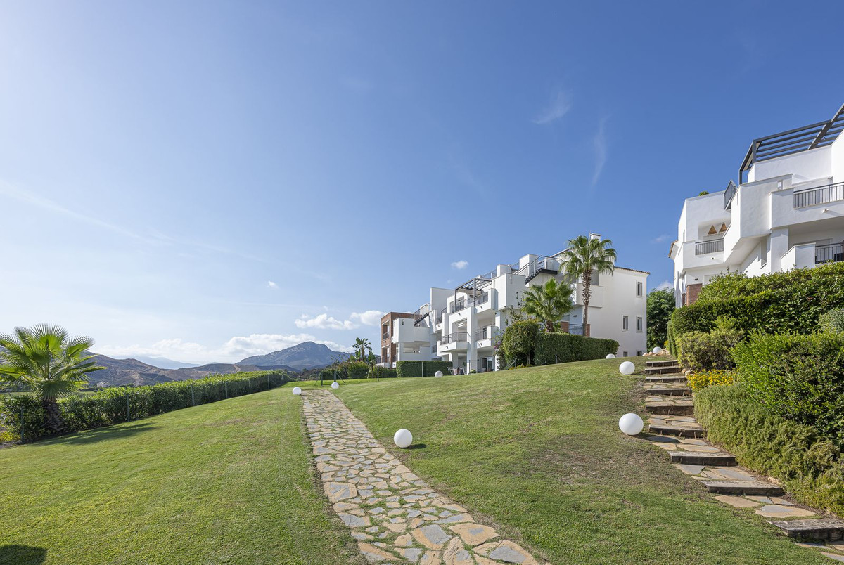 2 Bedroom Penthouse in Benahavís - Фото 22