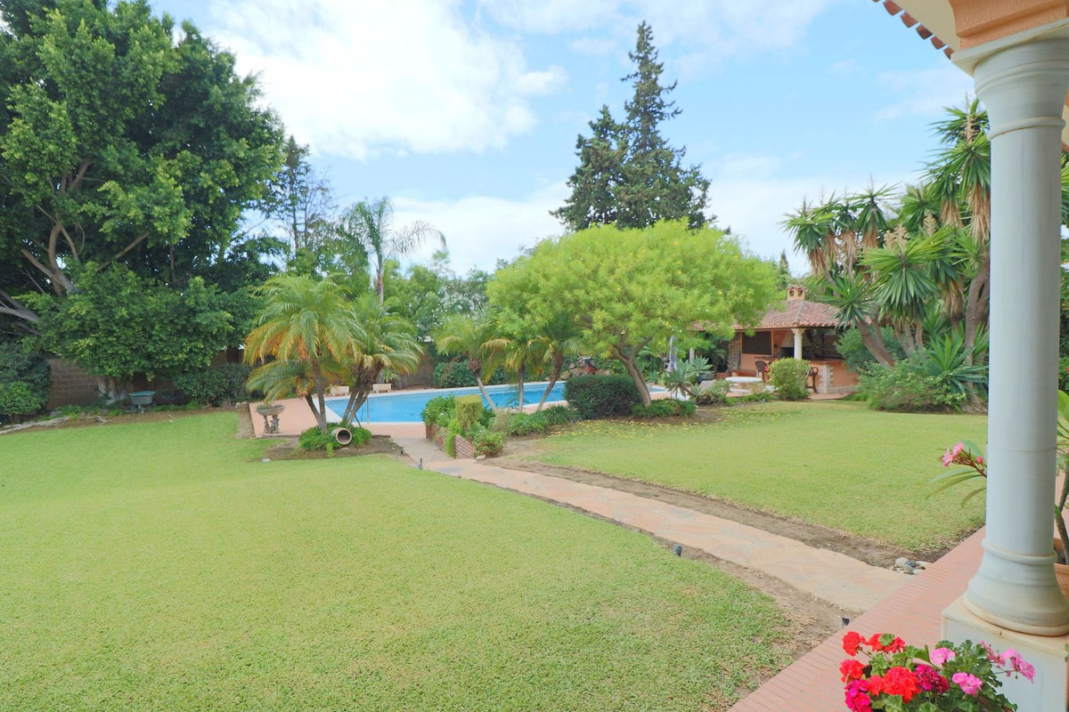 6 Bedroom Villa in Estepona - Foto 9
