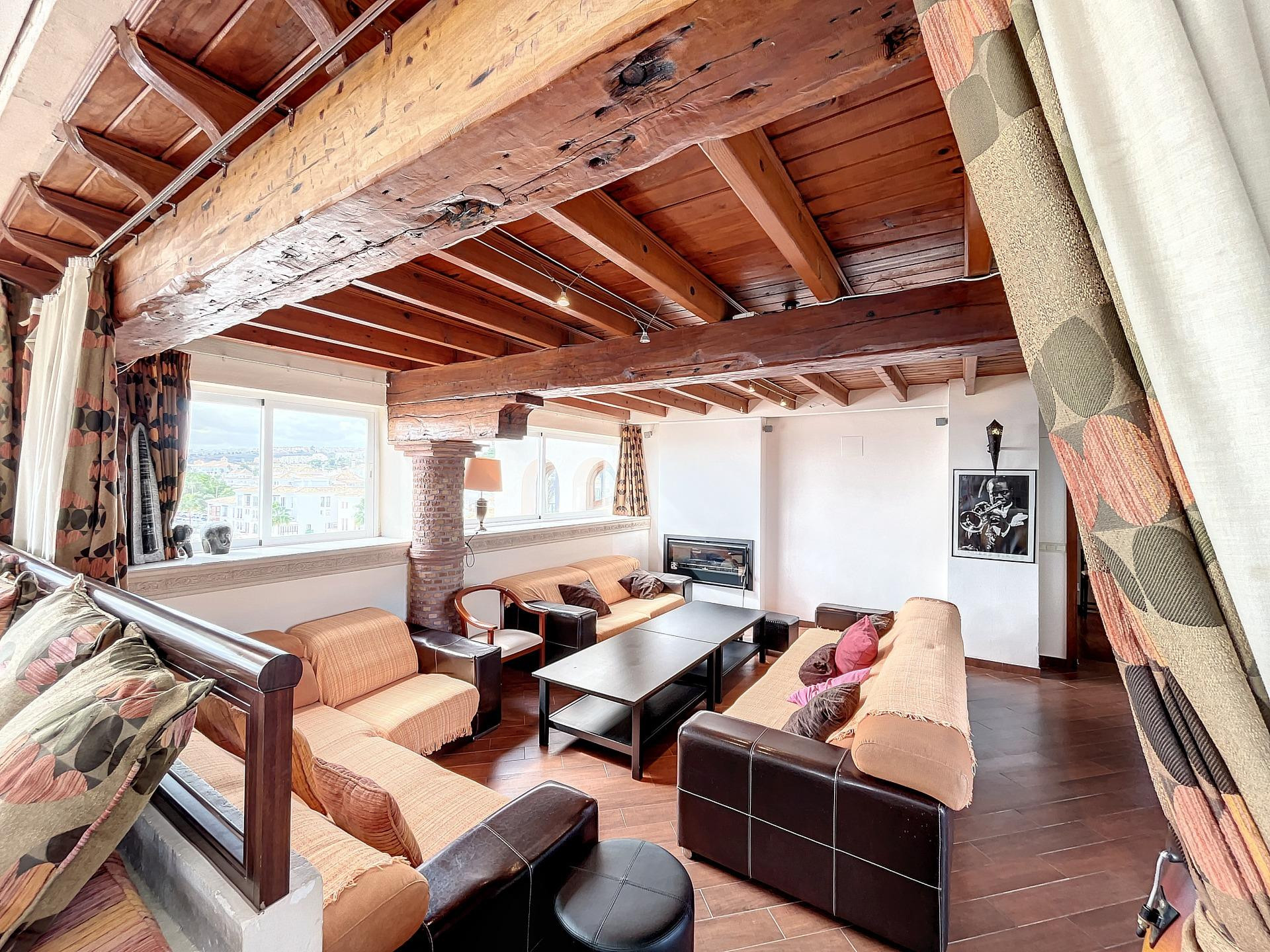 3 Bedroom Penthouse in La Duquesa - Photo 11