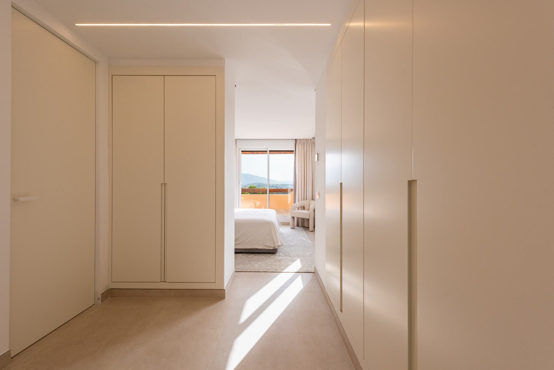 2 Bedroom Penthouse in Benahavís - Photo 15