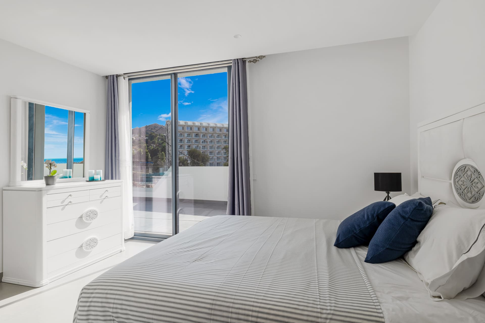 2 Bedroom Penthouse in Benalmádena - Photo 21