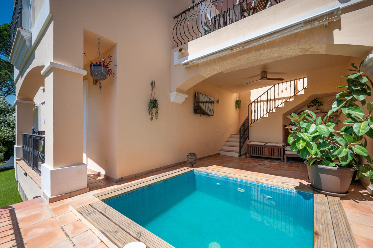 3 Bedroom Villa in Marbella - Photo 24
