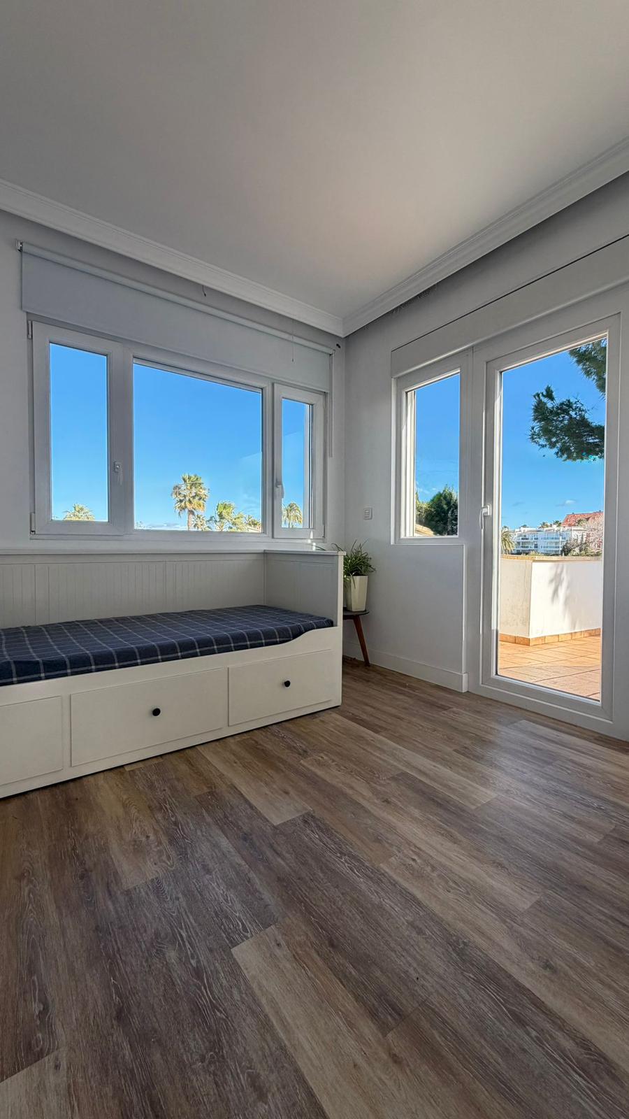 Moradia com 4 quartos com piscina em Alicante, Espanha – Foto 13