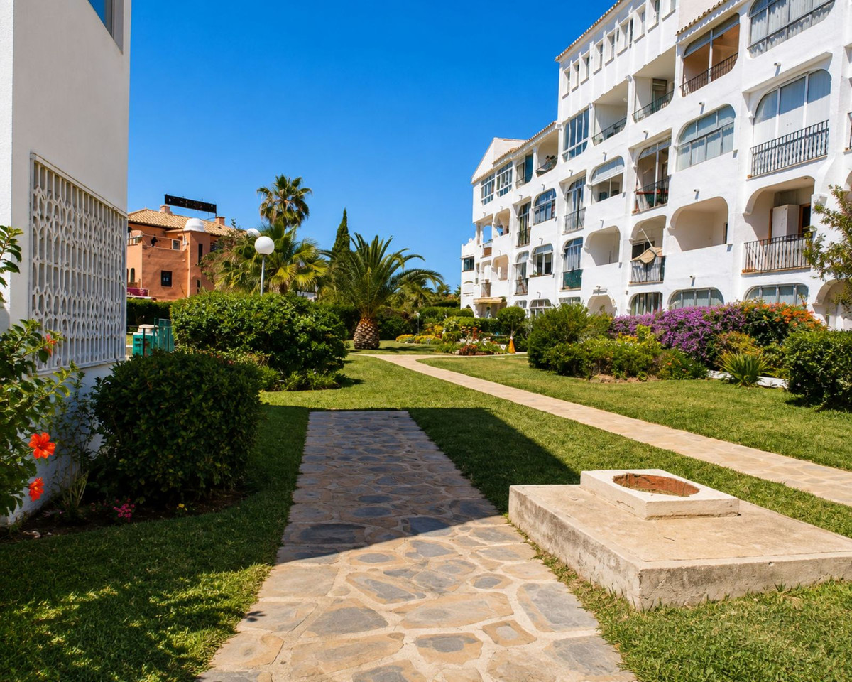 1 Bedroom Apartment in Mijas - Photo 12