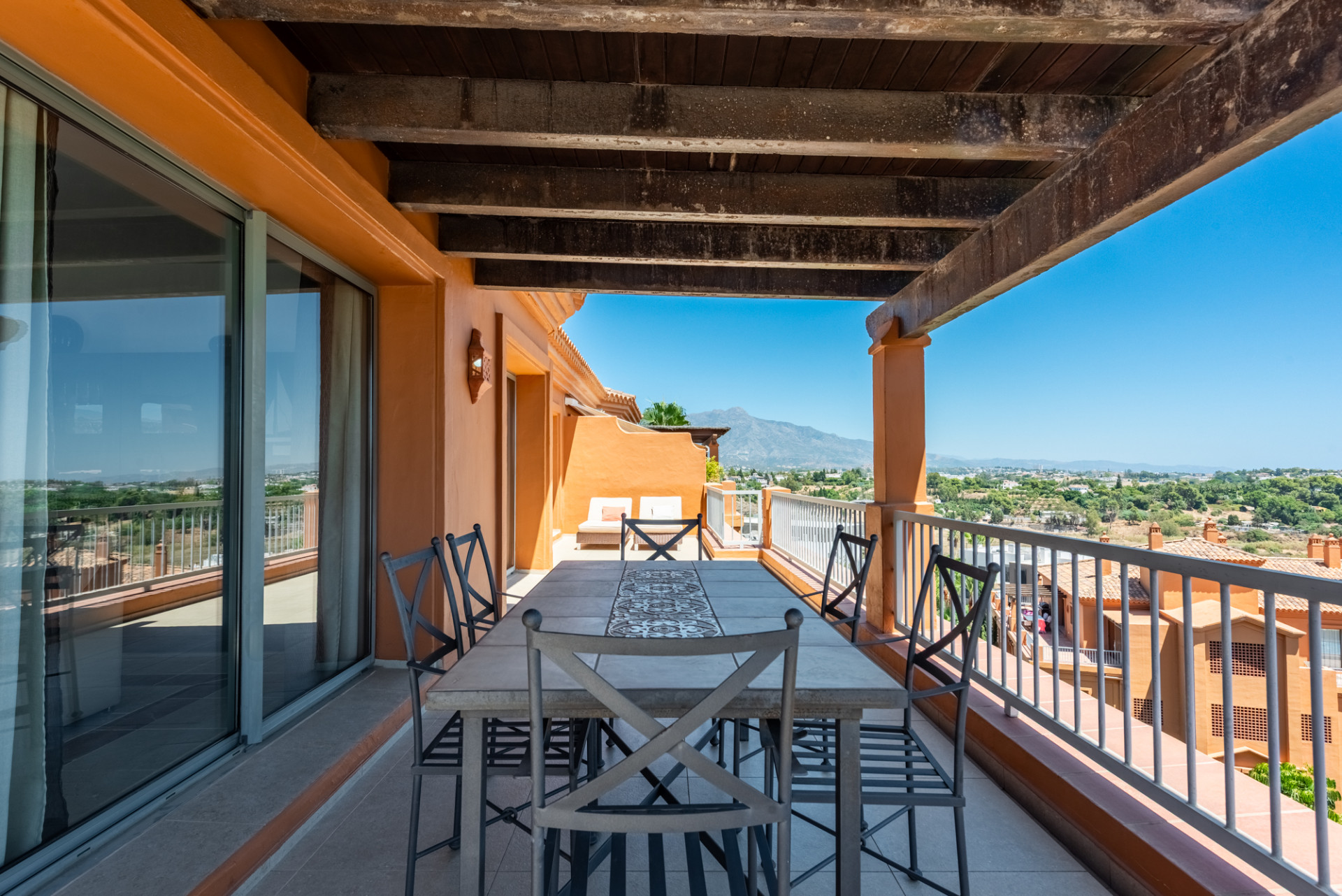 3 Bedroom Penthouse in Estepona - Photo 20