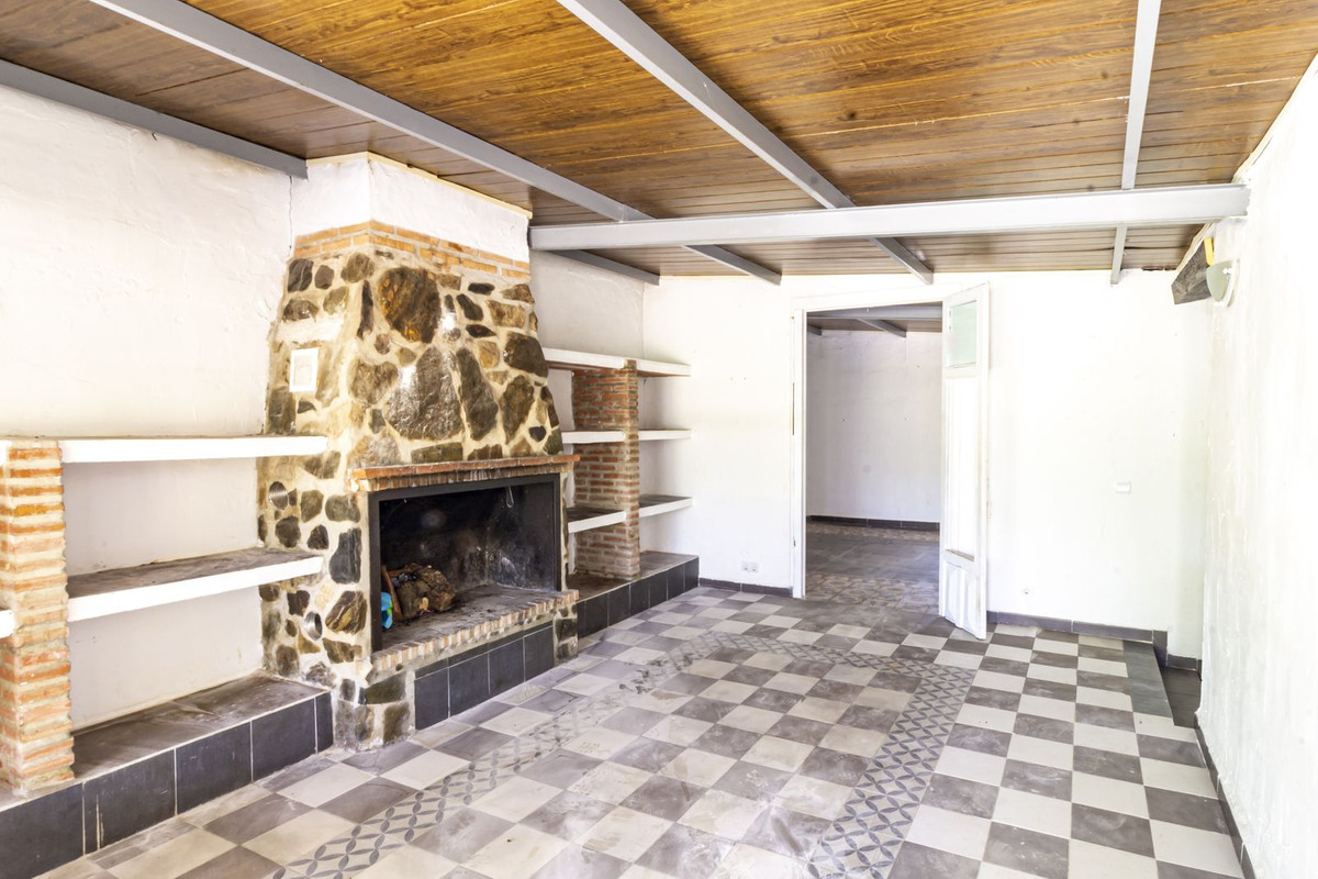 11 Bedroom Country house in Guaro - Photo 38