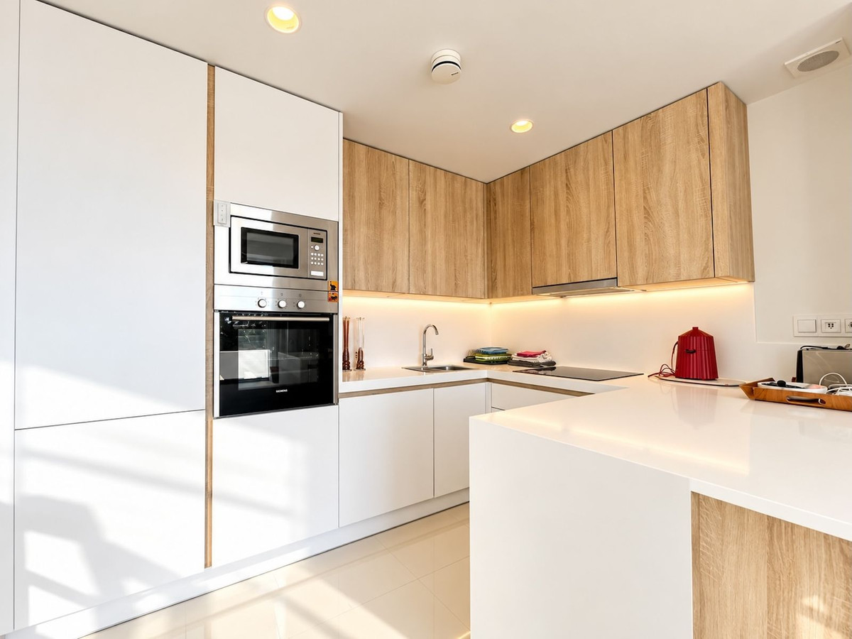 3 Bedroom Penthouse in Benahavís - Photo 15