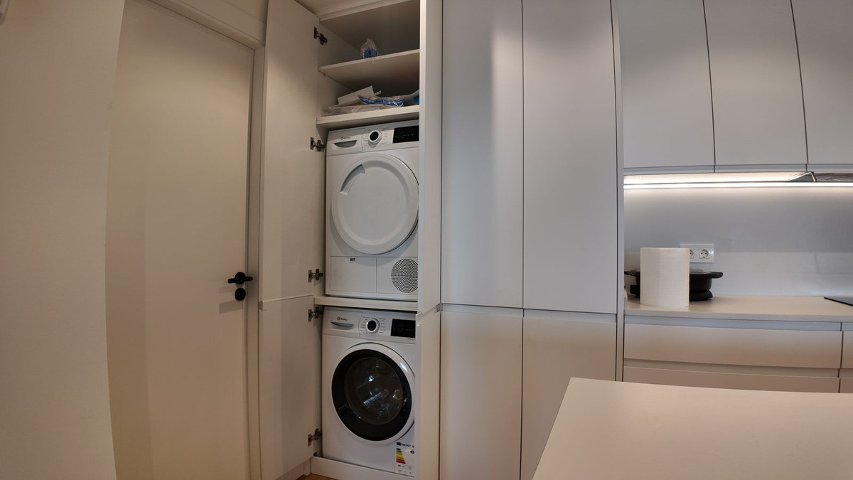 3 Bedroom Apartment in San Pedro de Alcántara - Photo 8