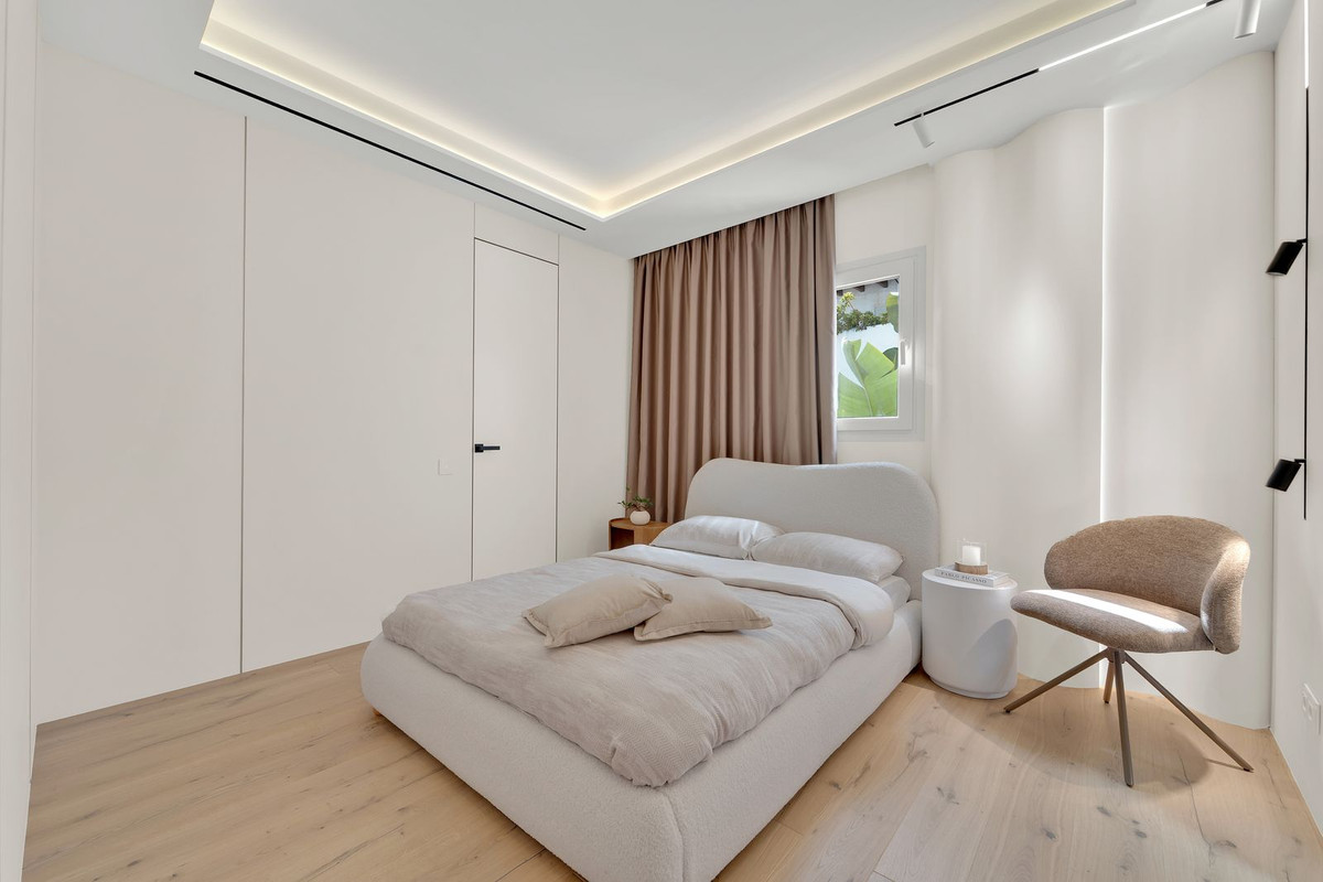 3 Bedroom Apartment in Marbella - Photo 15