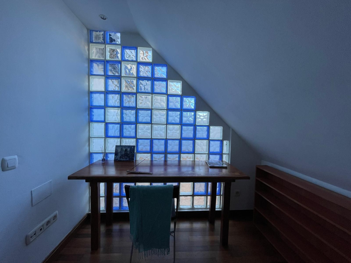 2 Bedroom Penthouse in San Pedro de Alcántara - Photo 9