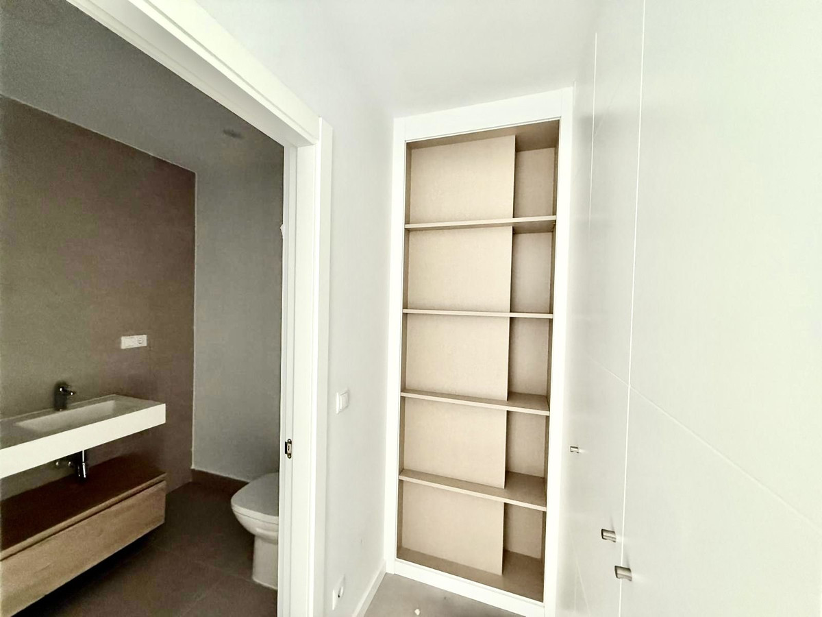 2 Bedroom Penthouse in Estepona - Photo 12