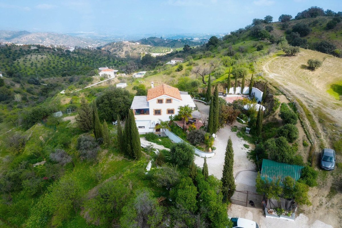 3 Bedroom Villa in Coín - Photo 4