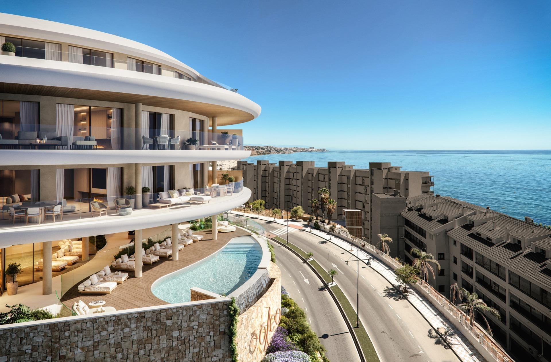 2 Bedroom Apartment in Fuengirola - Photo 3