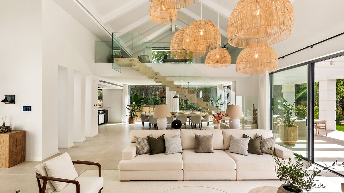 5 Bedroom Villa in Estepona - Photo 22