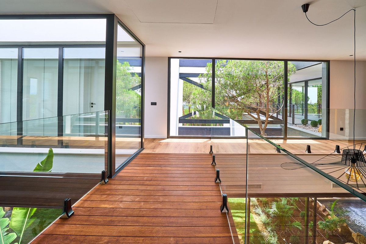 5 Bedroom Villa in Sotogrande - Photo 16