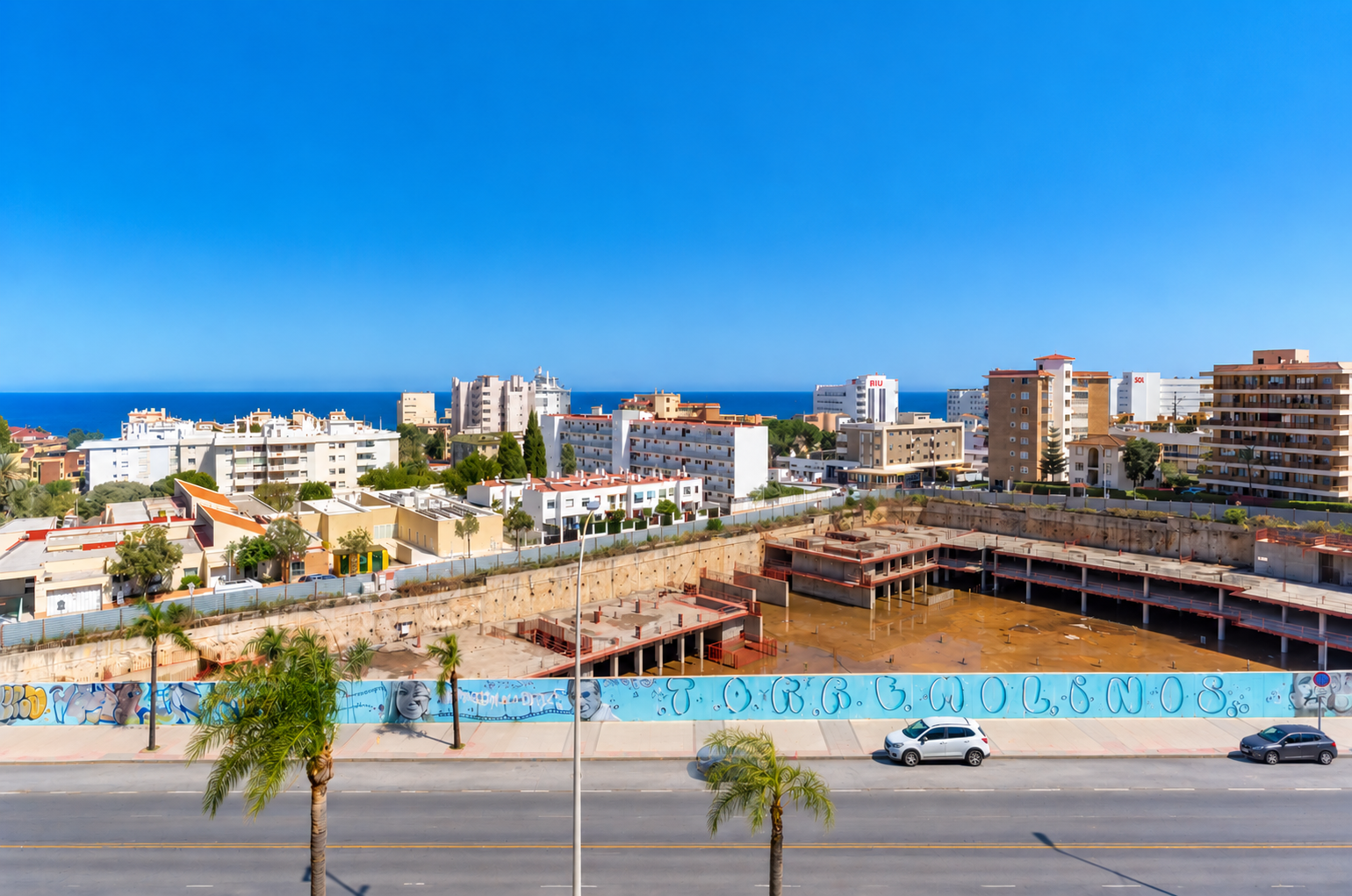 3 Bedroom Penthouse in Torremolinos - Photo 13