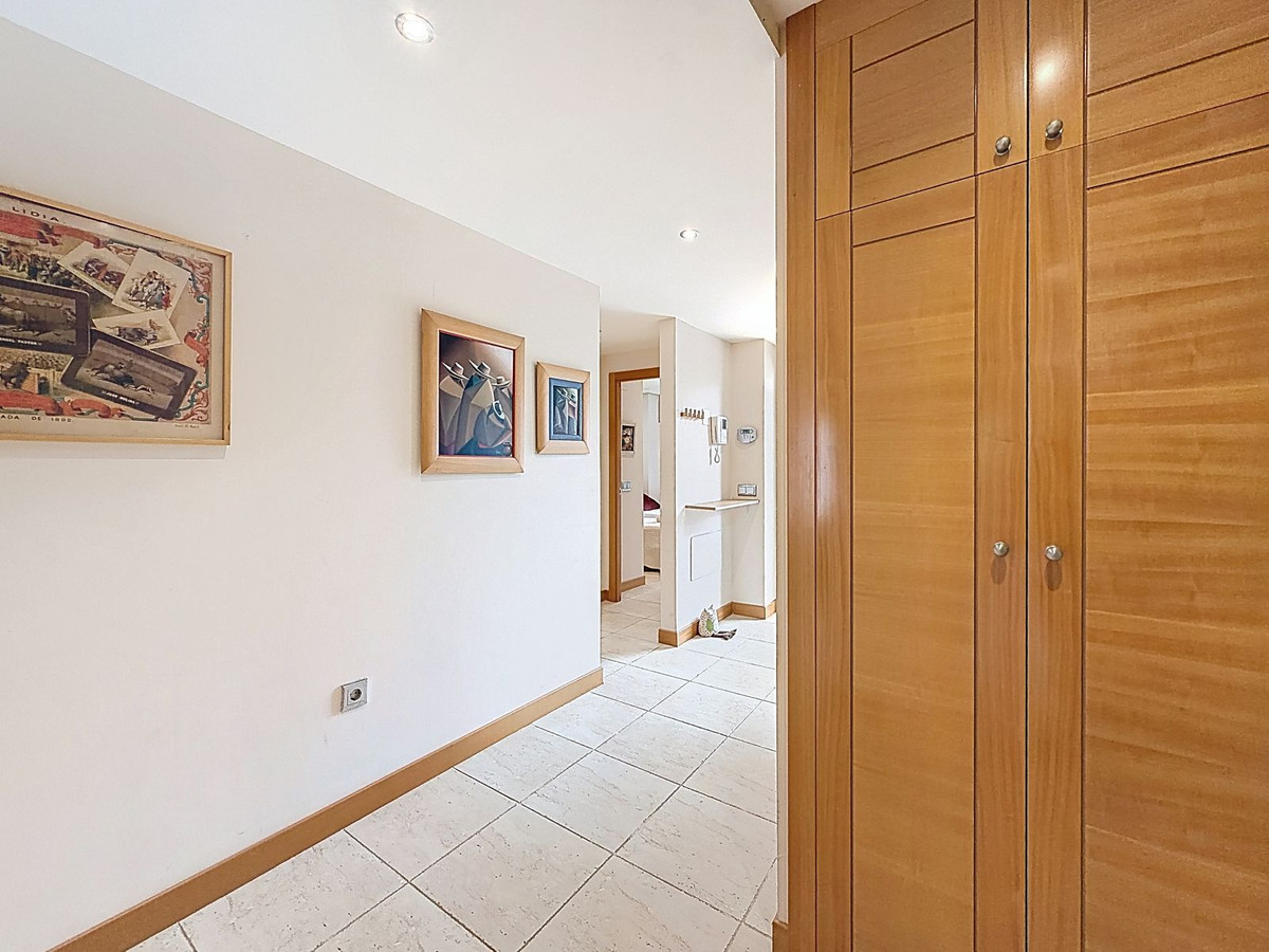 3 Bedroom Apartment in Estepona - Foto 23