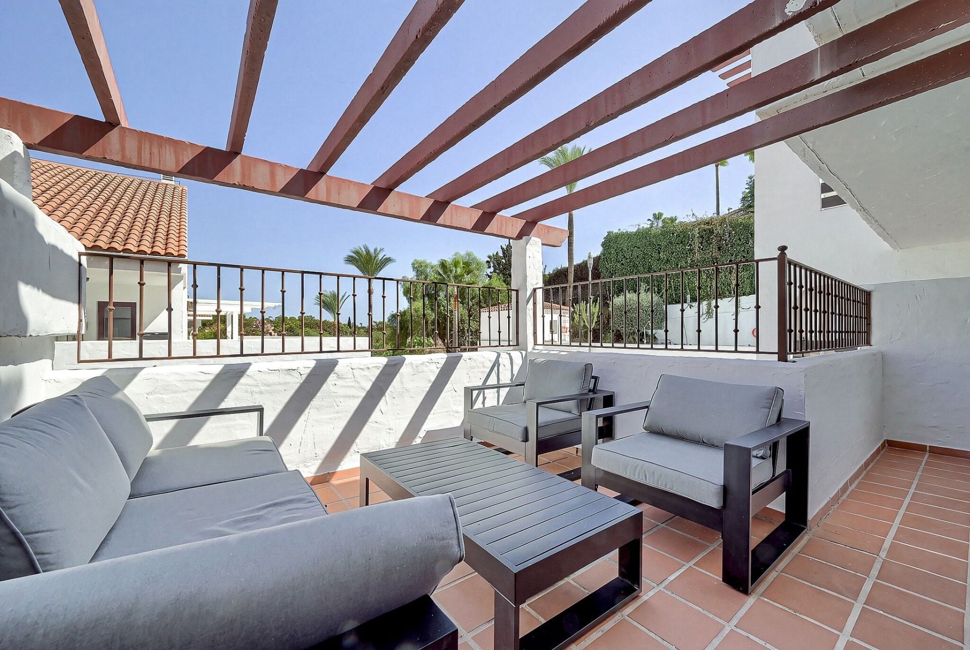 2 Bedroom Apartment in Marbella - Photo 16