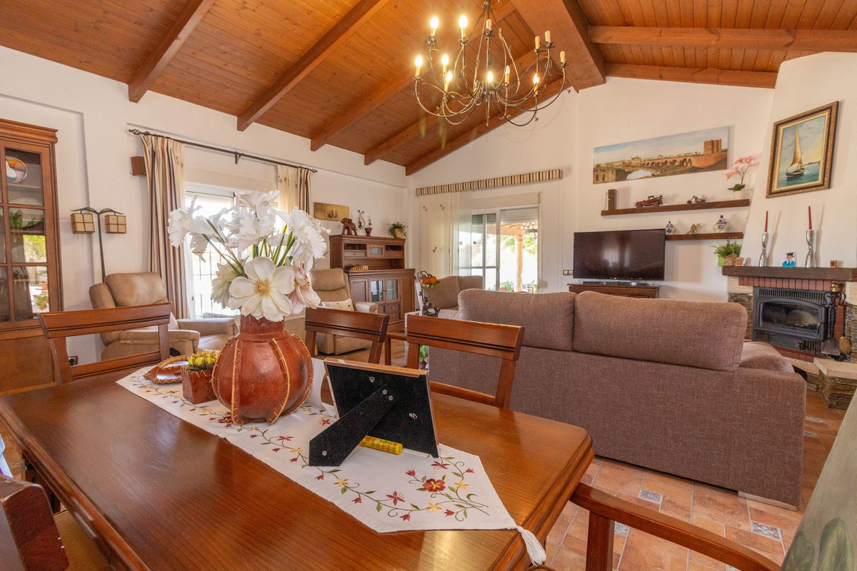 4 Bedroom Country house in Mijas - Фото 15