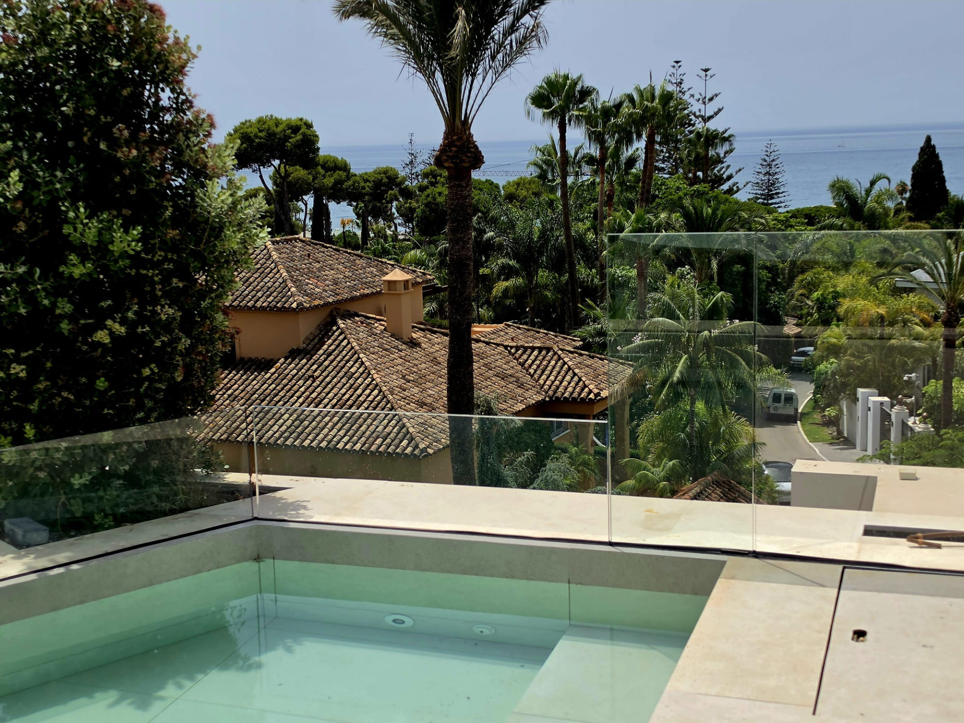 5 Bedroom Villa in Marbella - Photo 7
