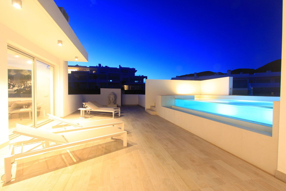3 Bedroom Penthouse in Casares - Photo 24